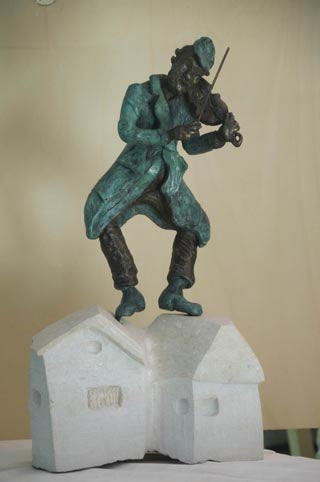 Aviva Berger, stone and bronze, height 60 cm