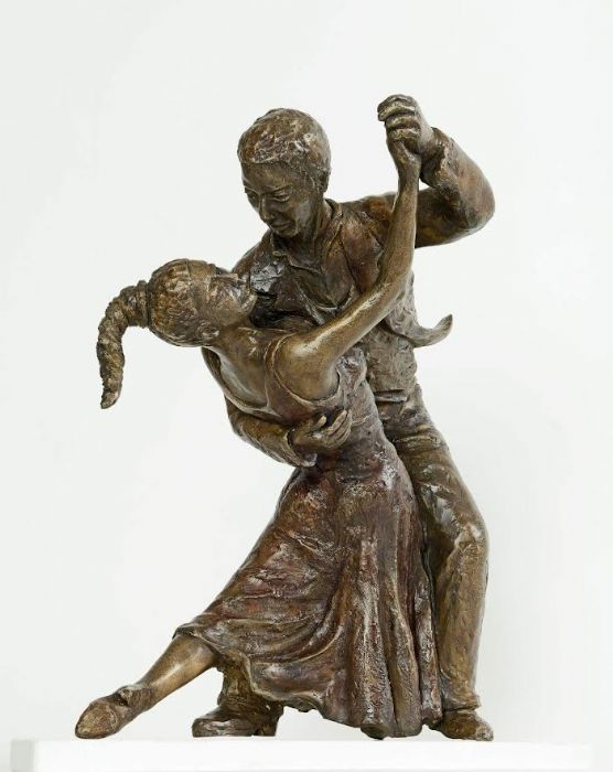 אלישבע צבר | Elisheva Zabar,  bronze statue, H. 60 cm,