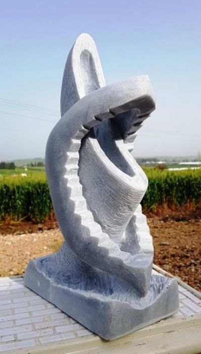 Ishayaho Halperin, Marble, height 50 cm